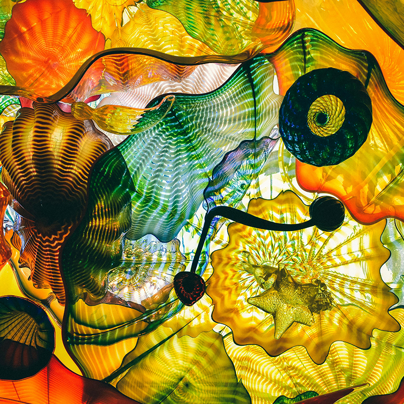 Chuhuly Glass